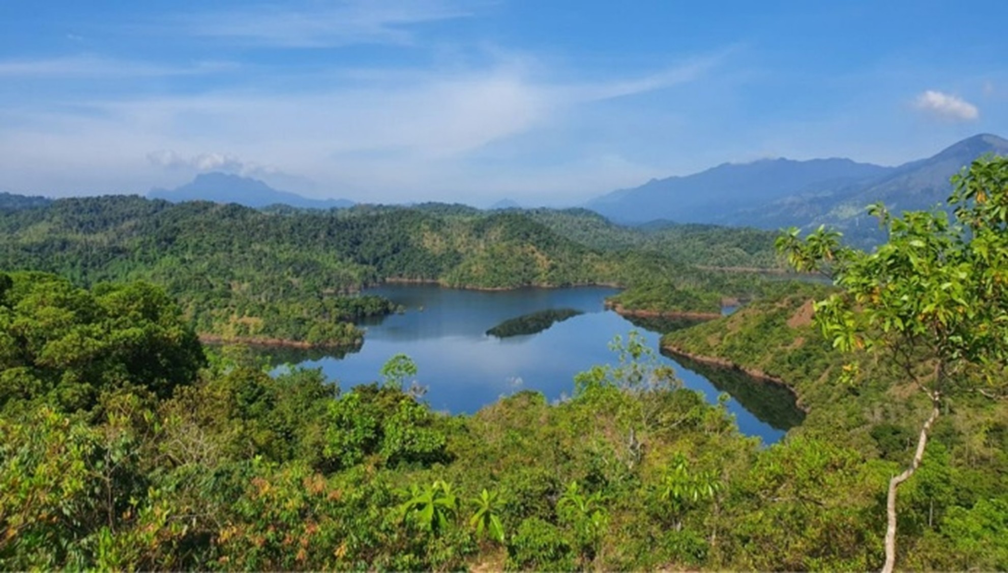 Samanalawewa Reservior