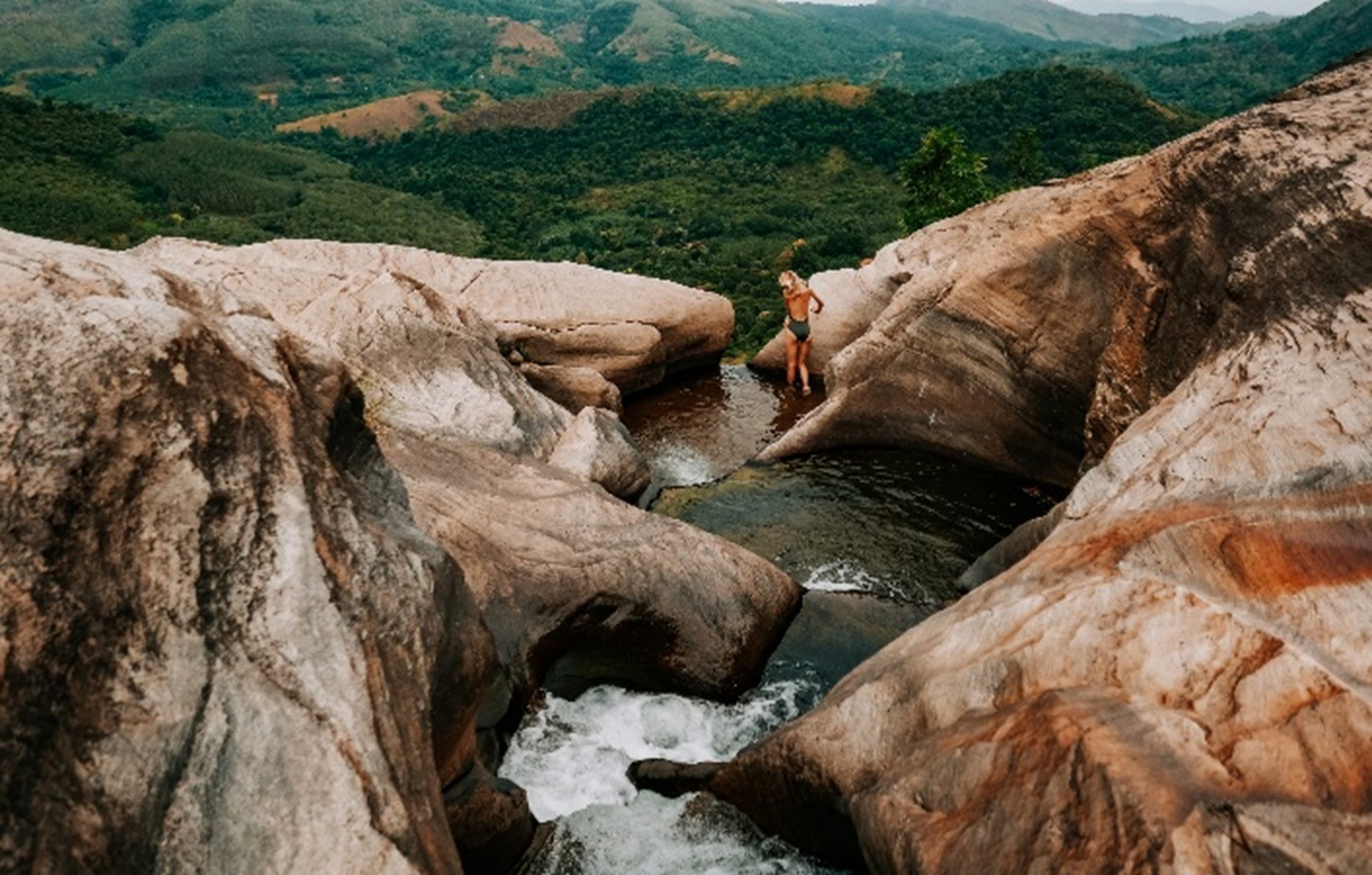 Diyaluma Falls