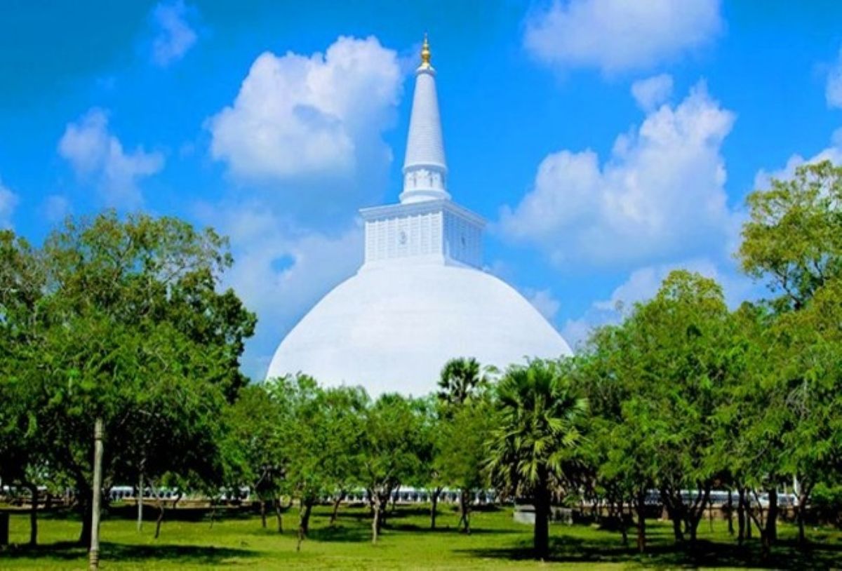 Ruwanweliseya Dagoba