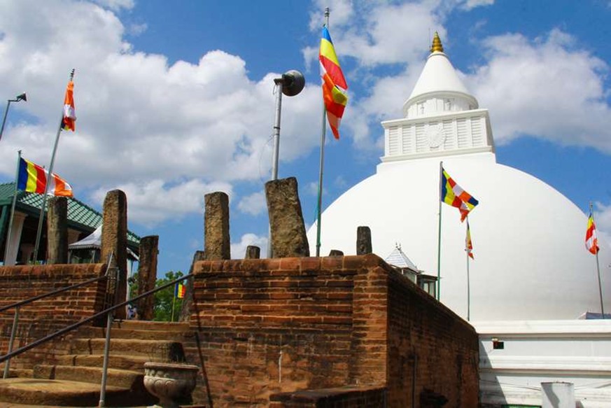 Katharagama Temple Perahera