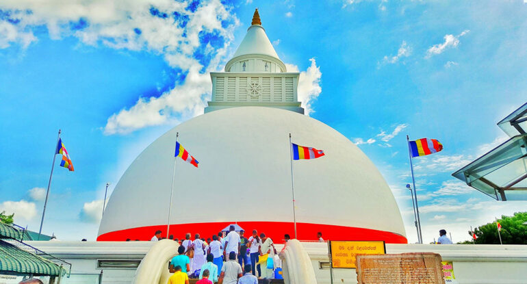 Katharagama Temple Perahera