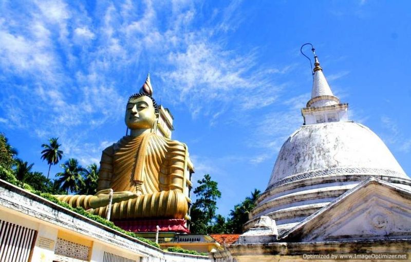 Maligawila Buddha Statue
