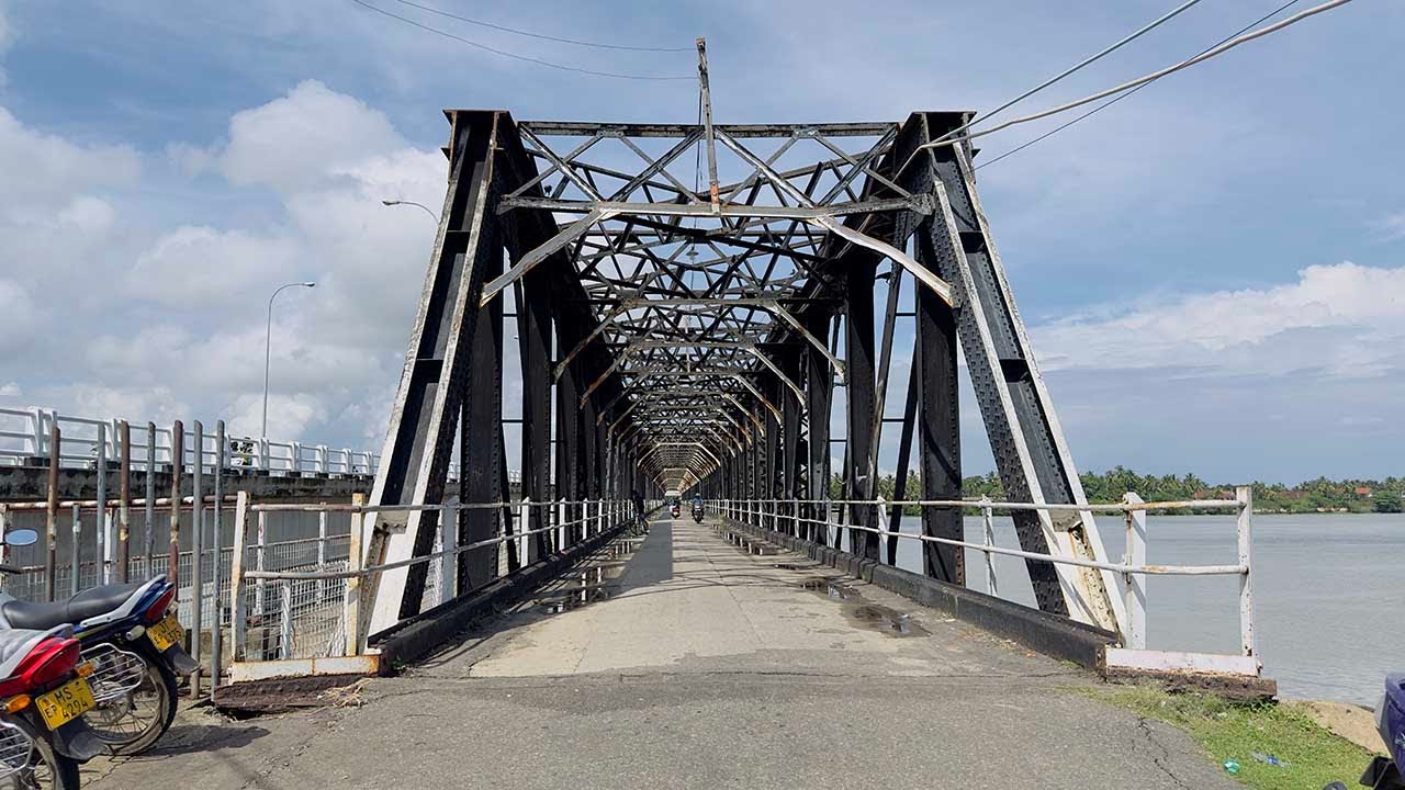 Kallady Bridge