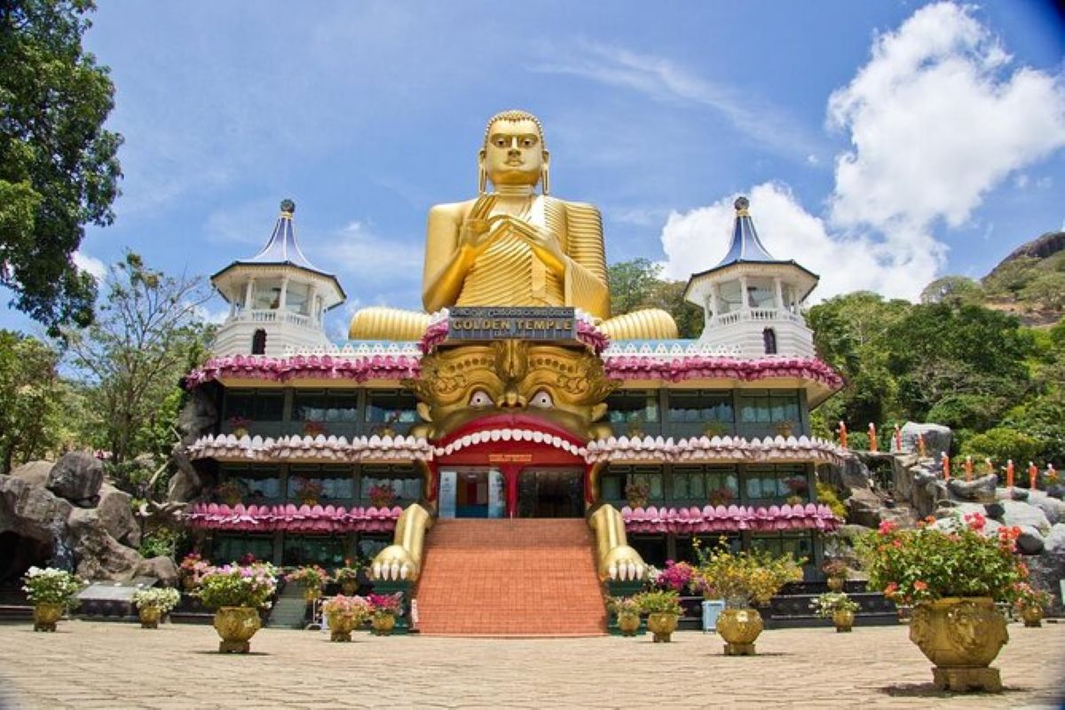 Dambulla Cave Temple