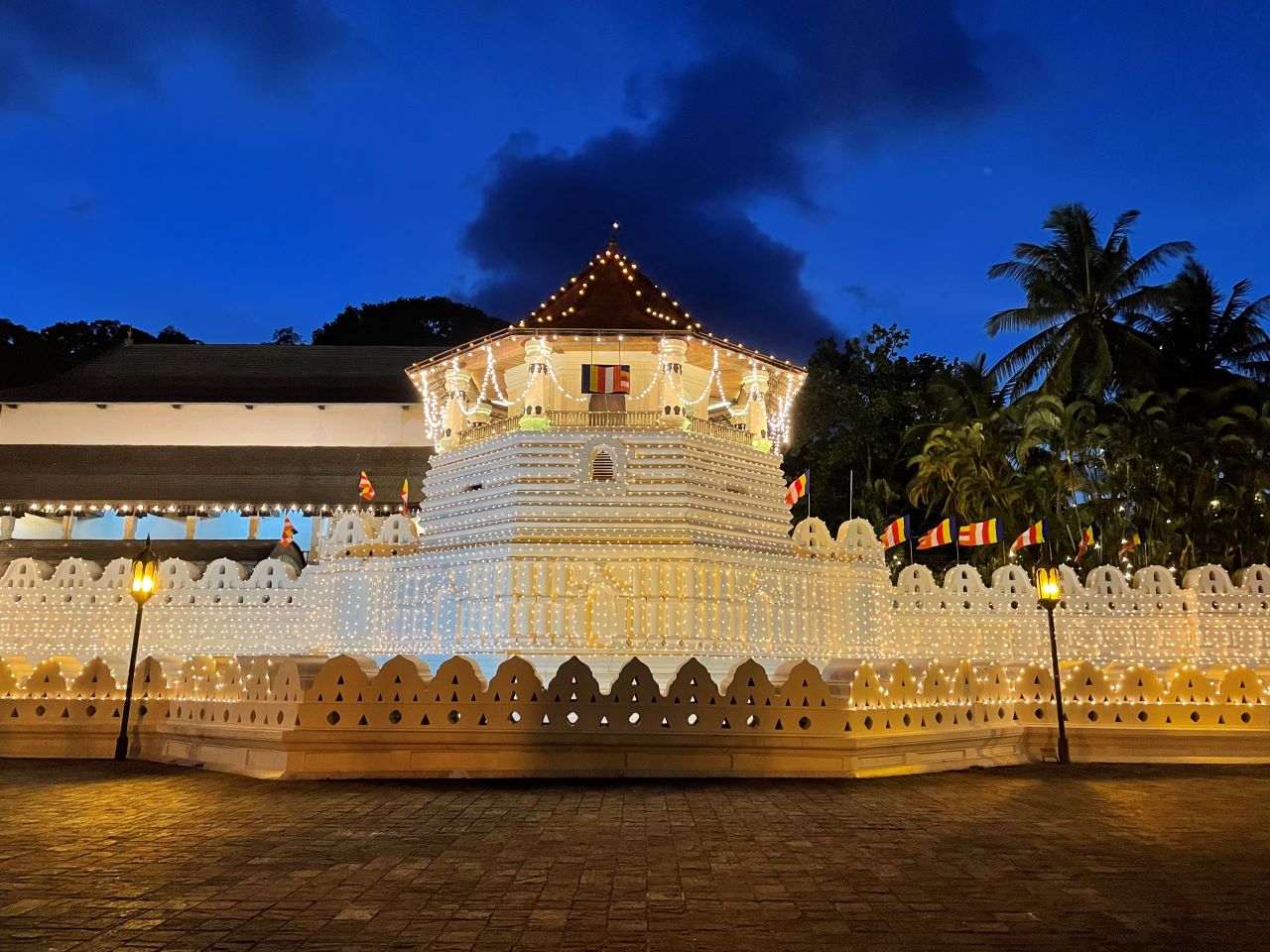 Temple of the Tooth Relic, Kandy