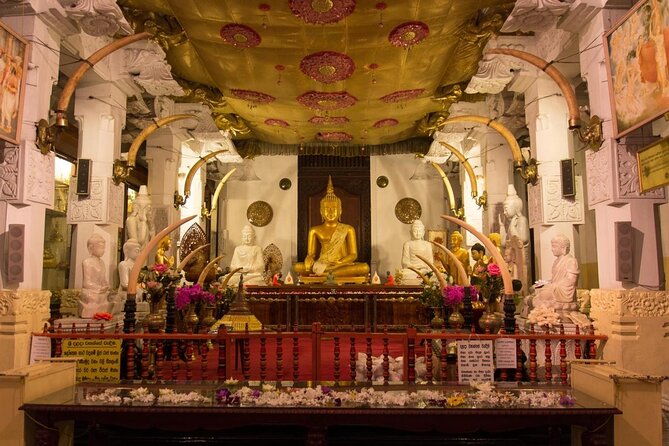 Temple of the Tooth Relic (Sri Dalada Maligawa)