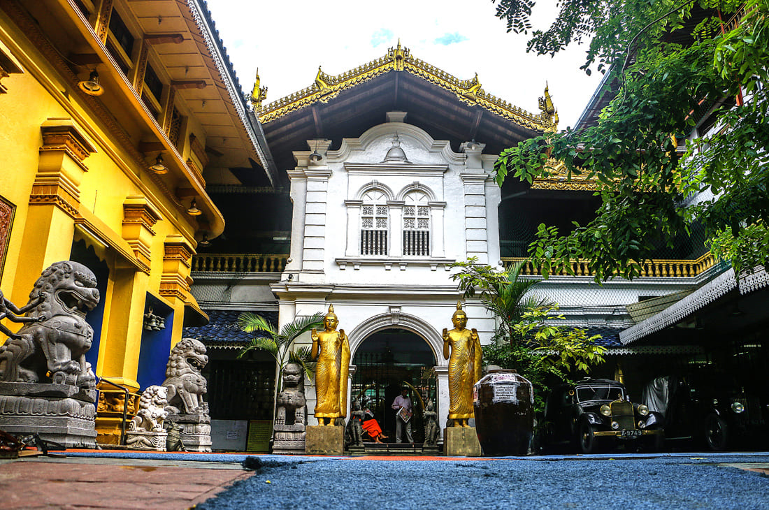 Gangaramaya Temple
