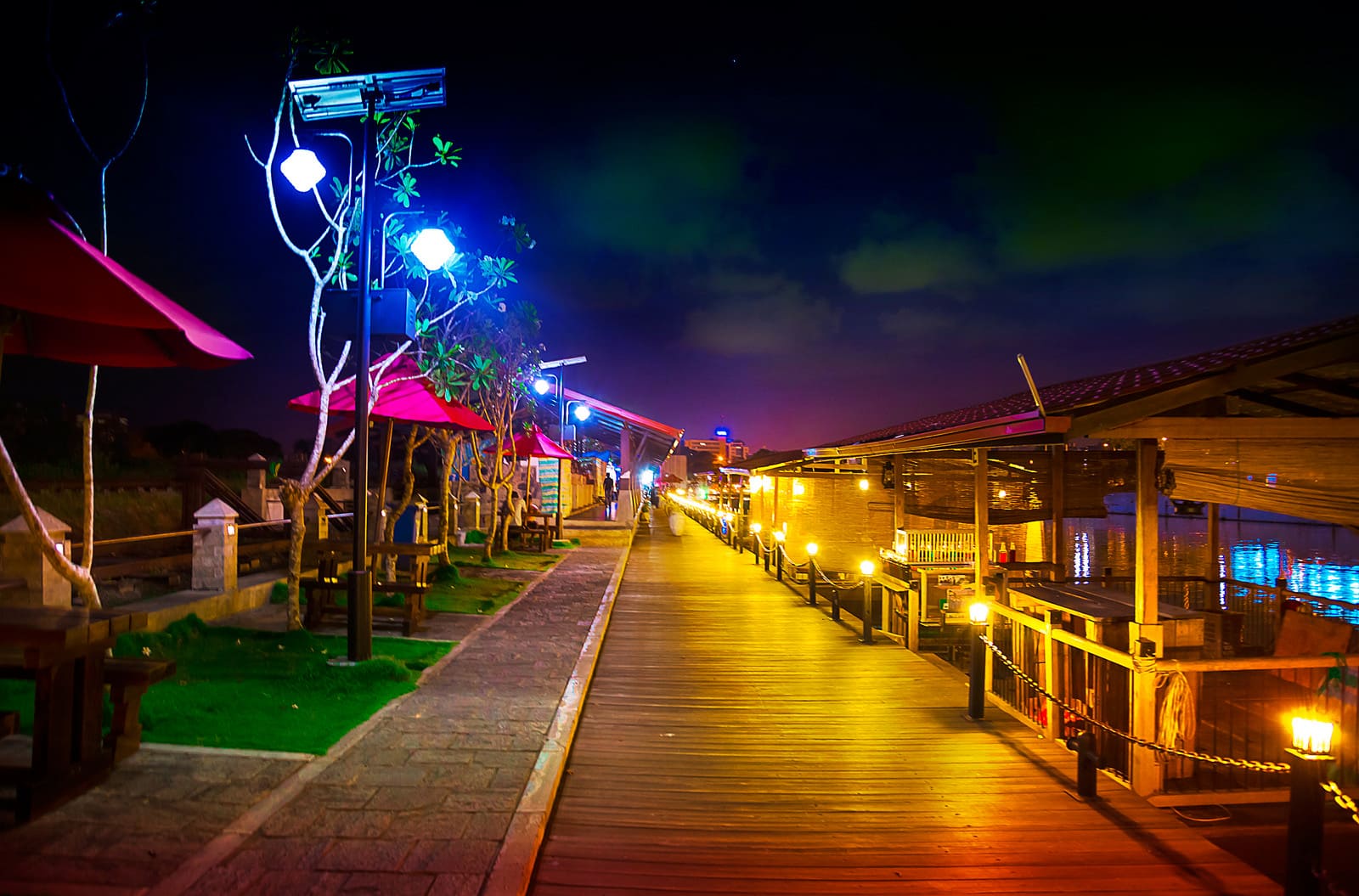 Pettah Floating Market