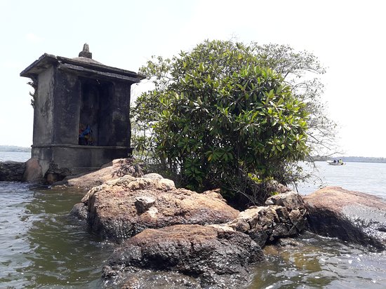 Satha Paha Island